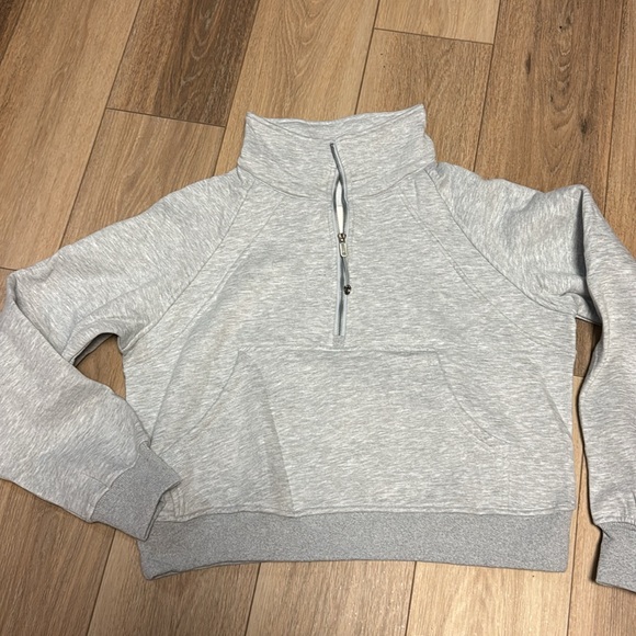 NWT M LIGHT GRAY CROPPED FLEECE LINED 1/4 ZIP POCKET THUMB HOLES SWEATSHIRT - Picture 4 of 6